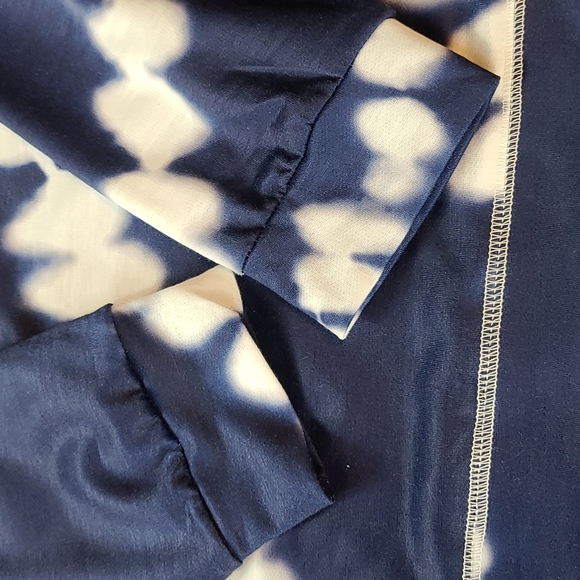 Pretty Garden Sweatshirt - Picture 13 of 14